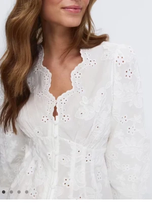 Blus Gina tricot  - Super fin! Lappen kvar på. Köparen står för frakten