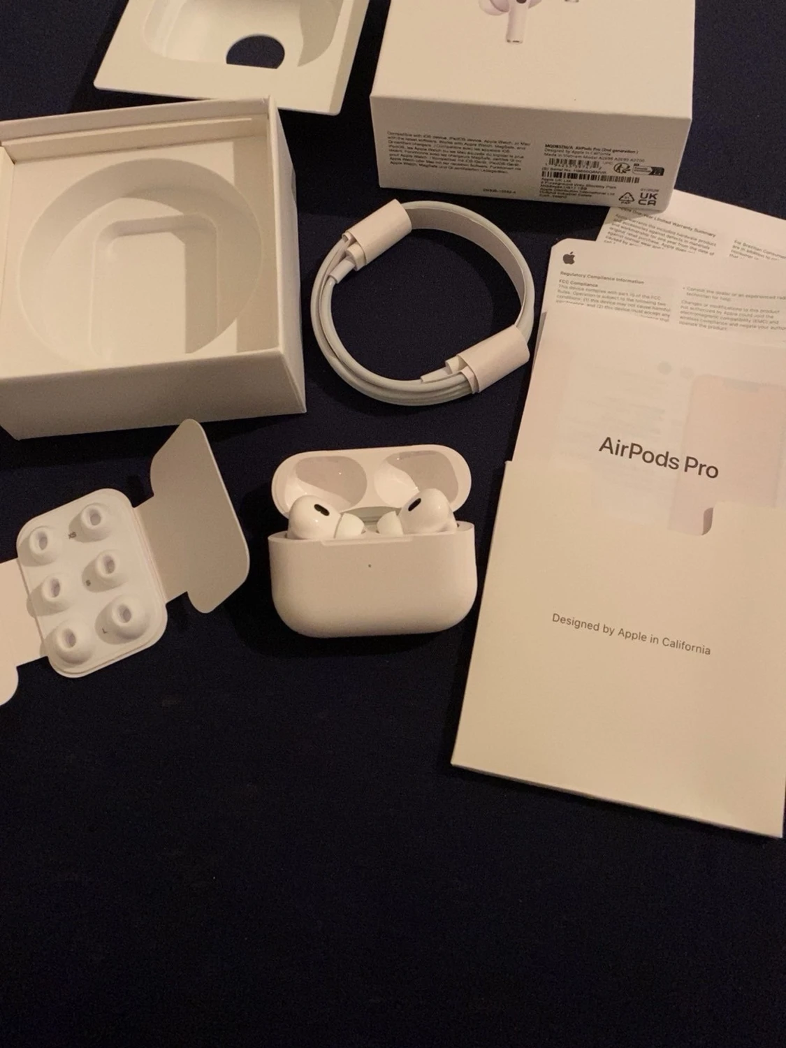 Apple AirPods Pro trådlösa hörlurar - 1