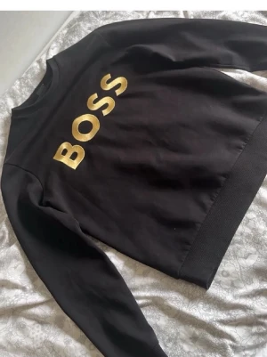 Hugo boss  - Hugo boss xs tröja jätte snygg 