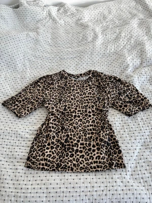 Leopard Print T-Shirt - Unused