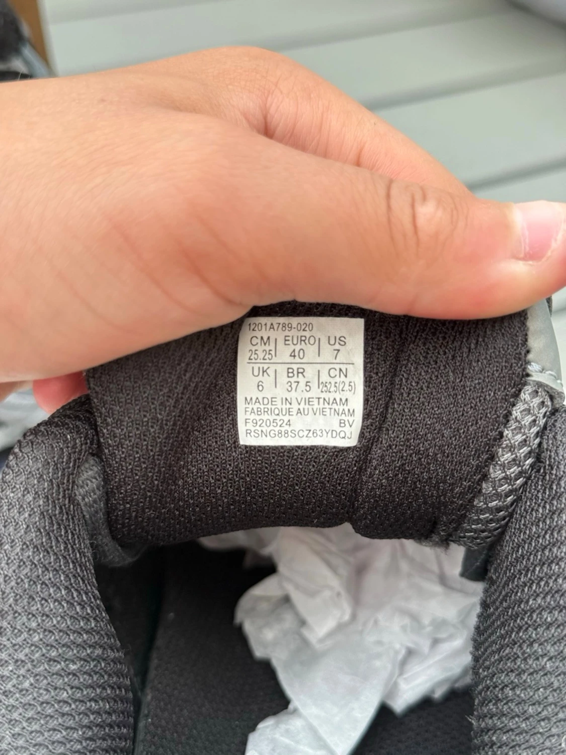Svarta ASICS sneakers med silverdetaljer - 6