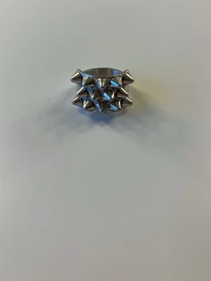 Silver Edblad ring - Den är i storlek 17,5 och jag säljer den för jag har bytt till guld💕