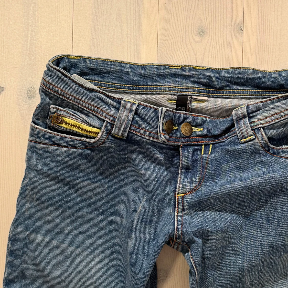 Low bootcut jeans  - 3