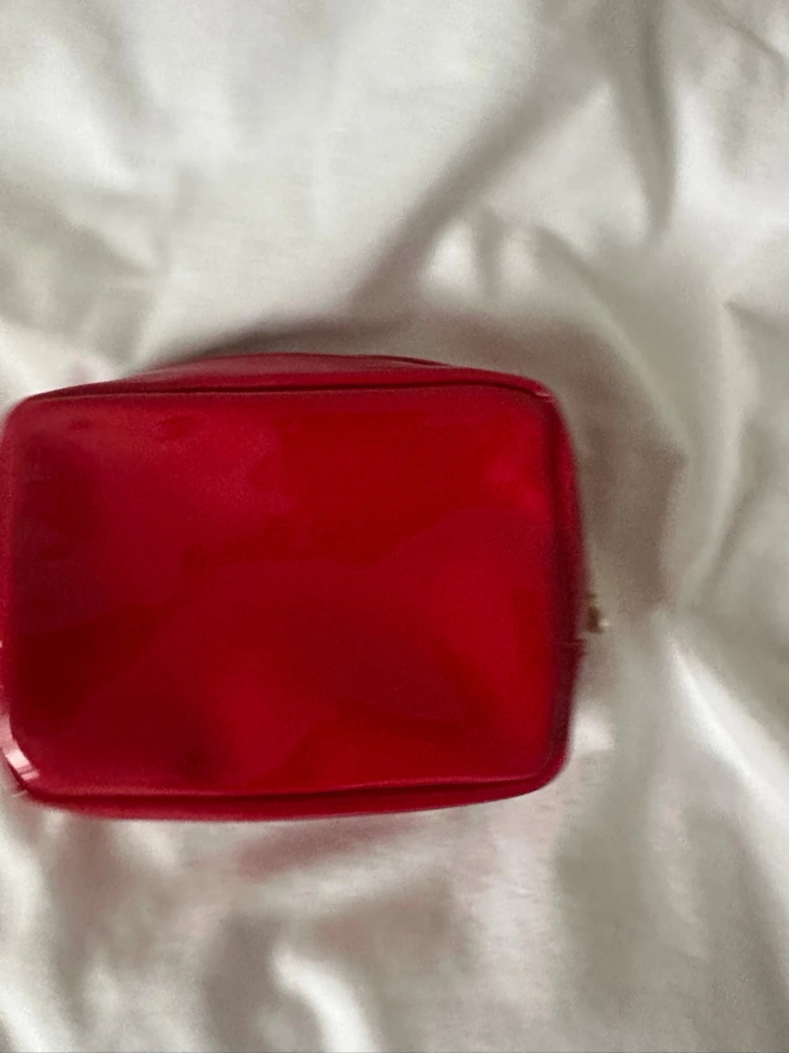 Röd necessär från YSL Beauty - 1