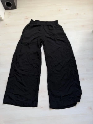 Byxor - Superskönt linne liknande byxor💕