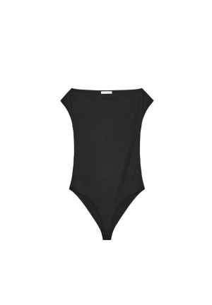 Zara body - Slutsåld body från Zara i storlek S! Den är i stretchiga material och gör att knäppa upp. Helt oanvänd med lappen kvar. Säljer då den ej är i min storlek🤍