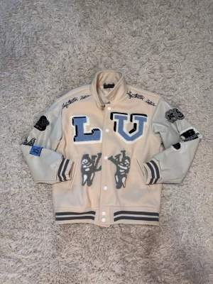  Bomber jacket - Size M, good quality