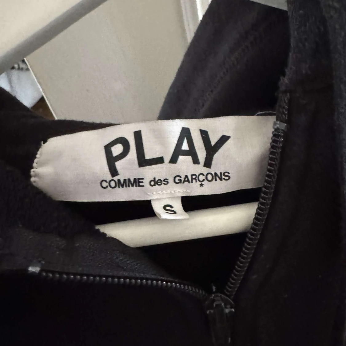 Svart hoodie Comme des Garçons Play - 2