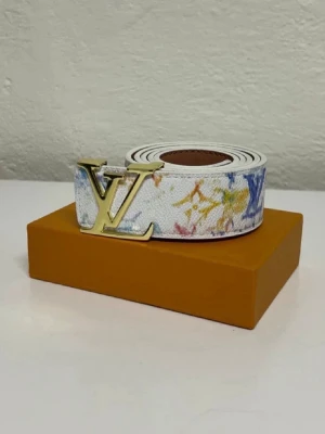Lv bälte - Helt ny, skickad inom  lång tid!