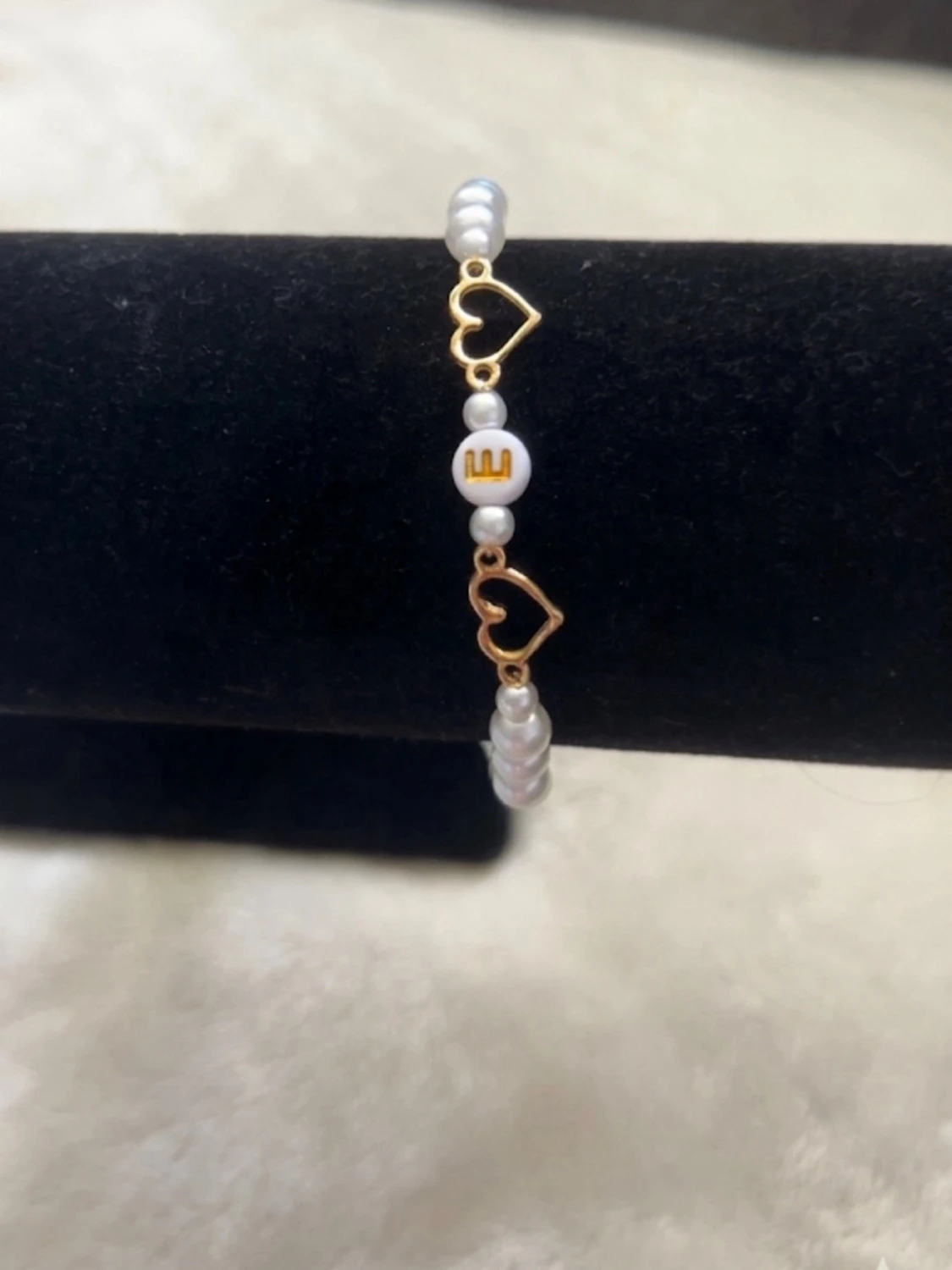 Armband med bokstav