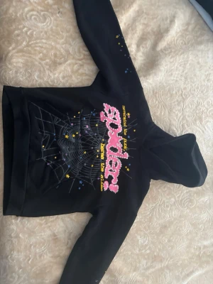 Svart hoodie  - Svart hoddie 