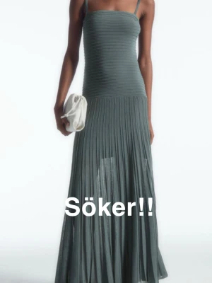 SÖKER cos klänning - SÖKER denna Cos klänning i storlek S eller M. Kan isåfall köpa direkt!