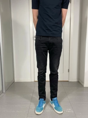 Replay Anbass Jeans  - Säljer nu dessa Replay Anbass Jeans, skriv för fler bilder/frågor🙌🏼