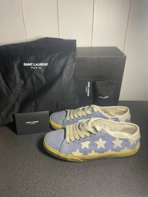 Saint Laurent skor  - Saint Laurent limted edition skor | skick: mycket fint | färg blå | storlek: 36 | ingår: allt og | skriv vid frågor | mvh MD closet 