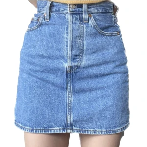 Levis Ribcage jeanskjol - Jeanskjol i storlek 23