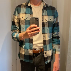 Levi’s skjorta (M) - Snygg Levi’s skjorta i storlek M. Har knappt används!