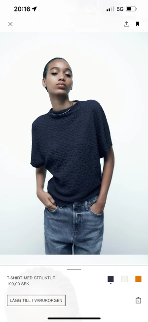 Zara topp  - Säljer denna sjukt fina zara toppen som är väldigt populär! Bara använd ca 2 gånger❣️❣️❣️