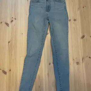 Super skinny Levis jeans storlek 26
