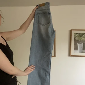 Raka jeans - Aldrig använda pga lite för små, perfekt längd för mig som är 170🫶🏼