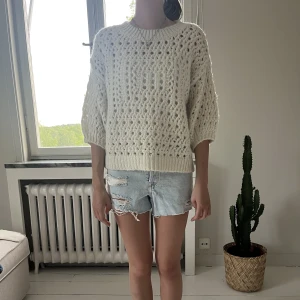 Stickad tröja - Super fin stickad trekvartsärmad tröja från zara!!💕💕