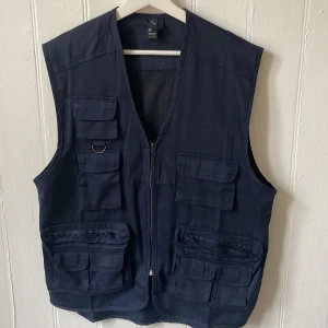 Väst - Tunn Fiskeväst  Mörkblå
