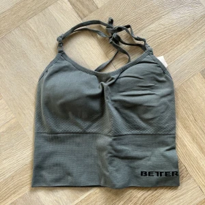 Better bodies sportbh - Sport topp från betterbodies i storlek s. Syns att den är använd men i gott skick 