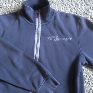 peak performance tröja - jättesnygg crewneck! 