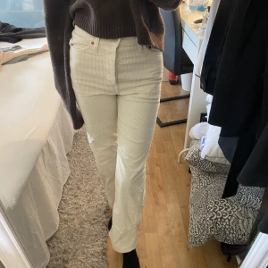 Levis jeans  - Jätte snygga Manchester jeans från Levis. Använda två gånger  Nypris 1100:- 🤍