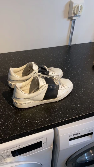 Valentino - Valentino garavani open St 42  Skick 8/10 Priset kan diskuteras