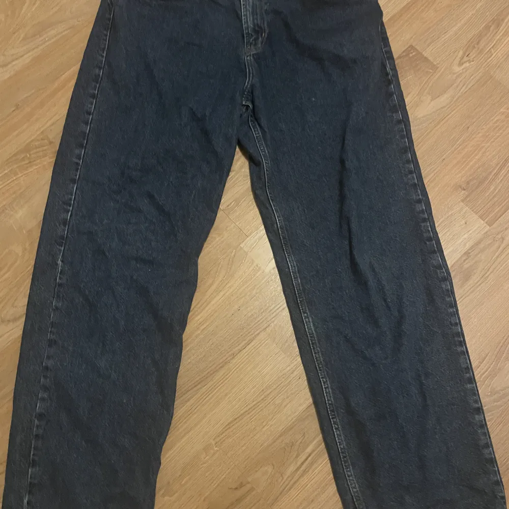 Sweet sktbs jeans i storlek M, inköpta för något år sedan men knappt aldrig använt dom, dom sitter Baggy.. Jeans & Byxor.