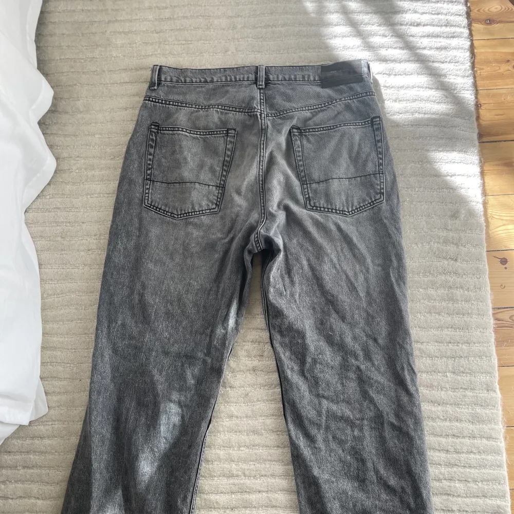 Sjukt snygga our Legacy jeans som jag säljer då de ej kommer till användning tillräckligt mycket! Nypris 3861kr. Jeans & Byxor.