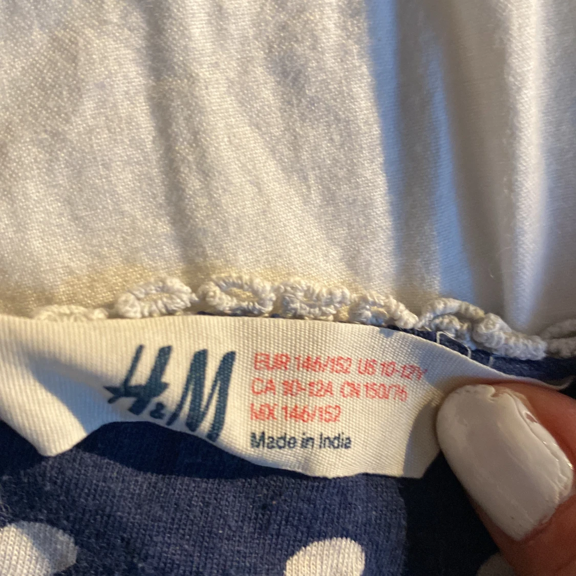 Prickigt linne med spets - 91