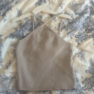 En kryss topp - En kryss top som inte kmr till anvönding