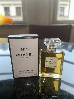 Parfym - Knappt använd!! Storlek 50 ml