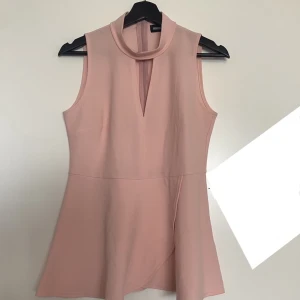 Rosa Topp - Fint skick Topp använd bara några timmar, Märke:Bubbleroom.