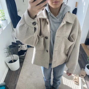 Kappa - Jättefin kappa från NAKD perfekt nu till hösten 👌🏻