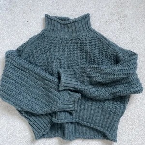 Stickad tröja - Såå fin stickad tröja som inte kommer till någon användning😫🩷Frakt tillkommer