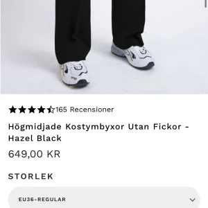 SÖKER!!!!!!!! - Söker dessa från madlady, högmidjade kostymbyxor utan fickor - hazel black i storlek 36 regular (tall funkar också) har letat som en tok efter dessa men hittar ingenstans!!!! 😫