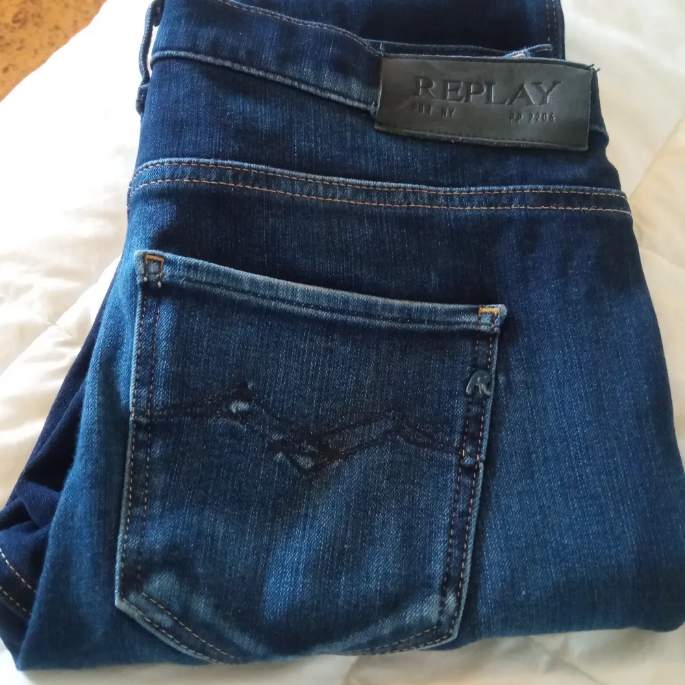 Womens Replay skinny jeans dark blue. Stella model hyperflex. Size 27