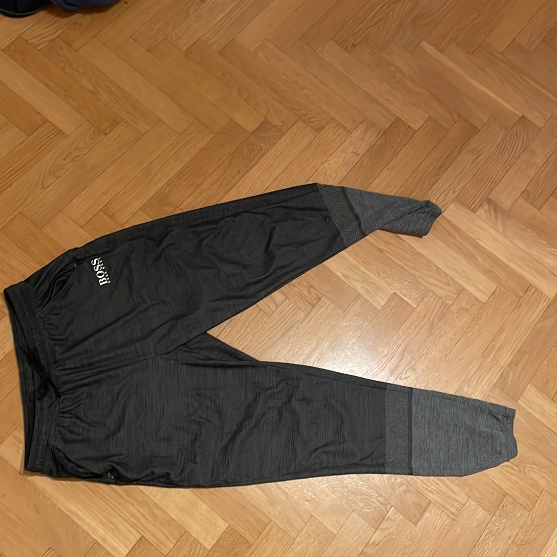 Boss tracksuit byxor - 90