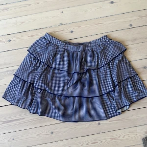 Volangkjol pepitarutig vit/blå - Volangkjol från Zara, pepitarutig vit/ blå