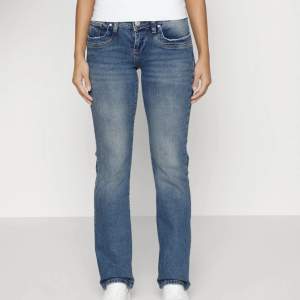 Säljer dessa snygga Ltb jeans som ja köpte i somras. 💗 kom privat för bilder, fint skick!! Original pris 909 och säljer för 600