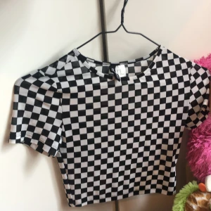 Magtröja xs (lite genomskinlig) - Ville sälja SNABBT💗 du betalar frakt🧸är ganska stretcht ⭐️