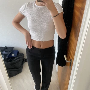 Ribbad tröja - 🤍