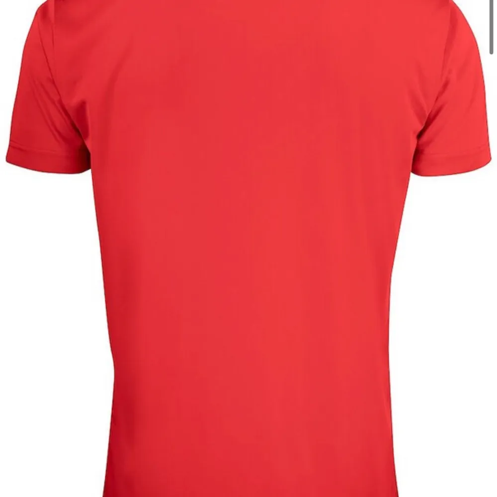 Två par enkla röda tröjor från clique 20kr+frakt. T-shirts.