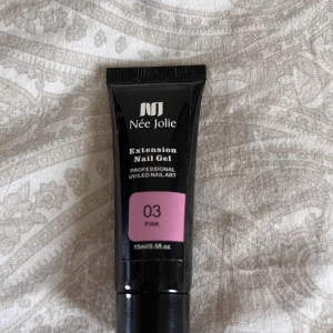 Polygel  - Säljer denna oöppnade polygel tuben på 15ml från Née Jolie.