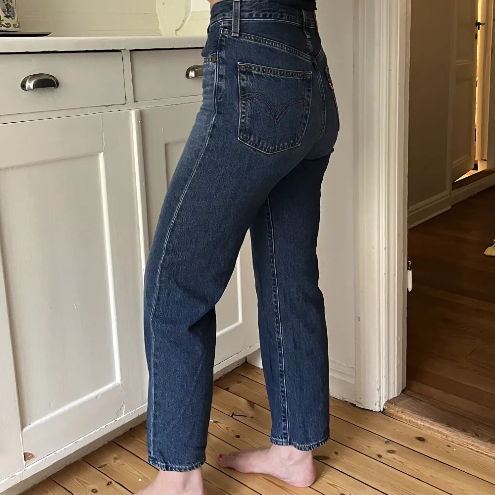 Levi’s Ribcage jeans, Storlek 27 / Längd 29. Jeans & Byxor.