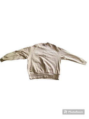 asos sweater - Skick: 8/10 lätt använd  Strl: M