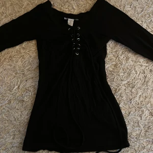 Topp - Jättefin topp i XS från märket AMISU. 