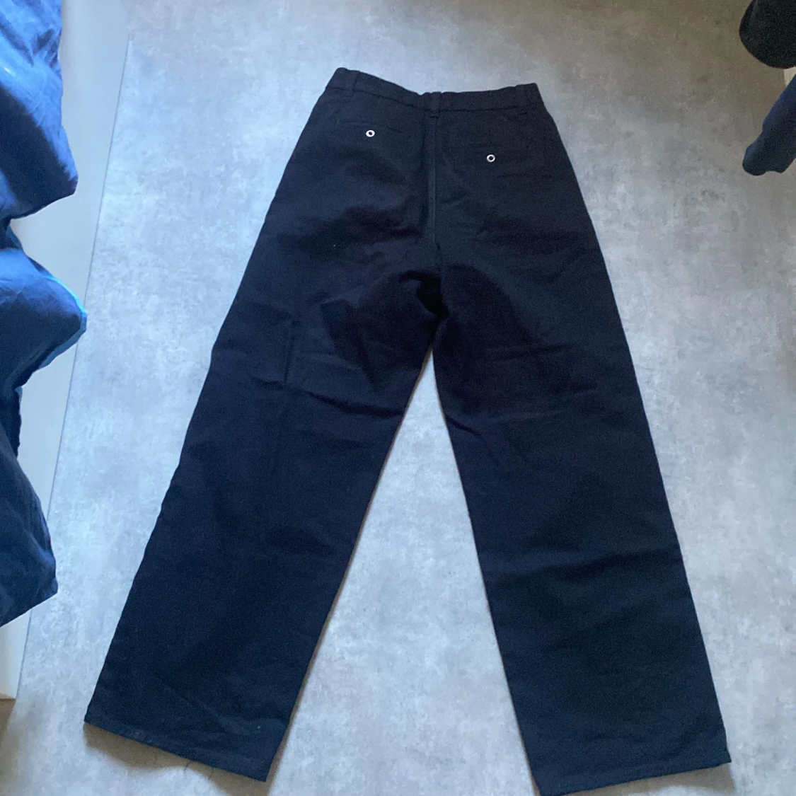 Svarta byxor  - 91